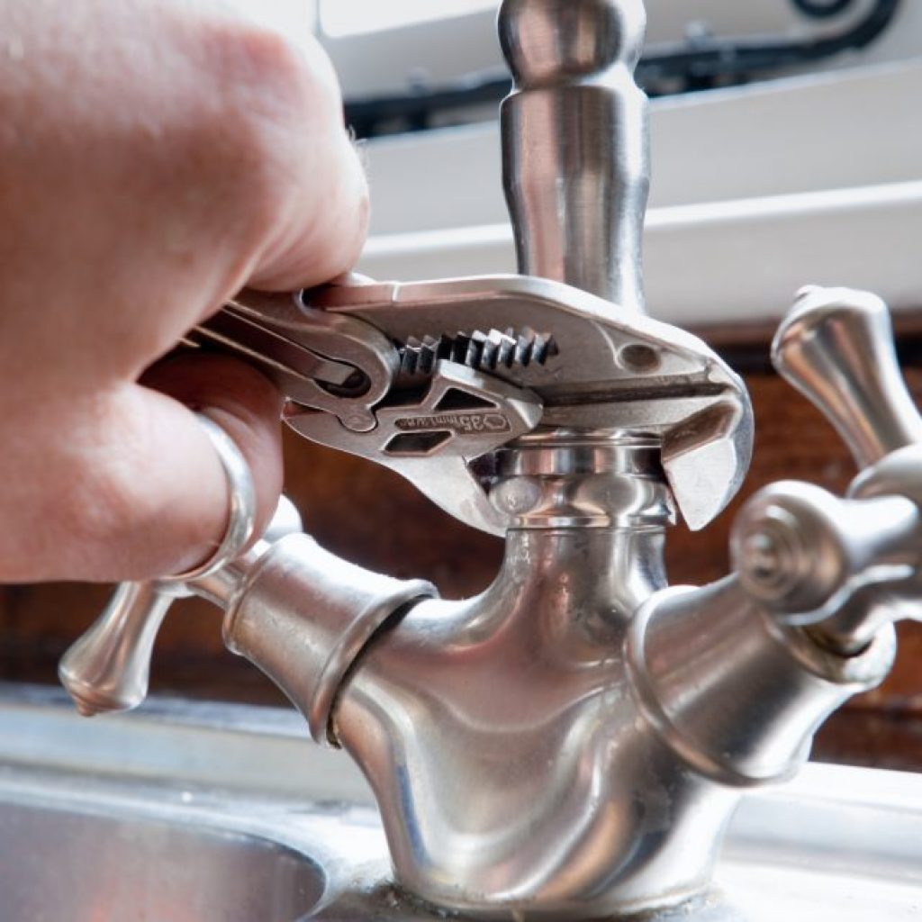 Choose The Right Plumbing Contractor in toronto